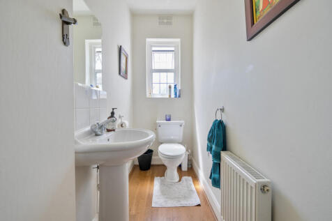 Cloakroom/Wc