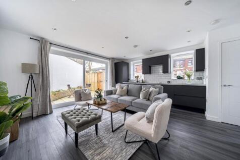 Living Room/Kitchen