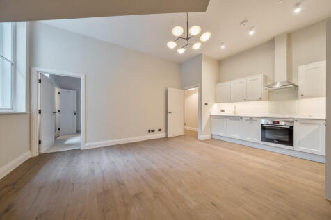 Living Room/Kitchen