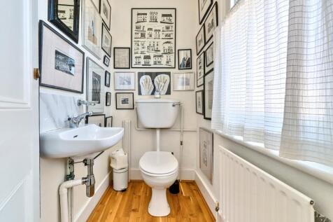 Cloakroom/Wc
