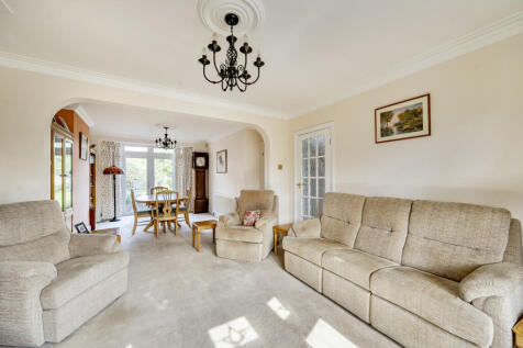 Sitting/Dining Room