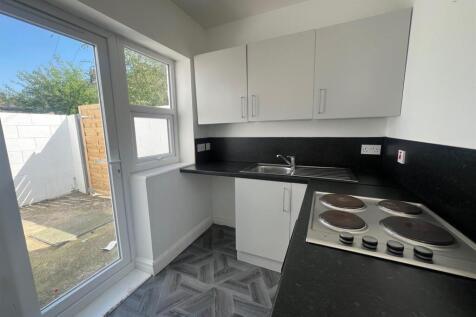 holly house kitchen.jpg