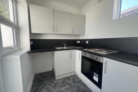 holly house kitchen1.jpg