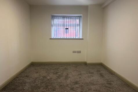 drake street 12 bed1.jpg