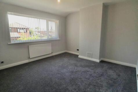 49 kingsway back bedroom.jpg