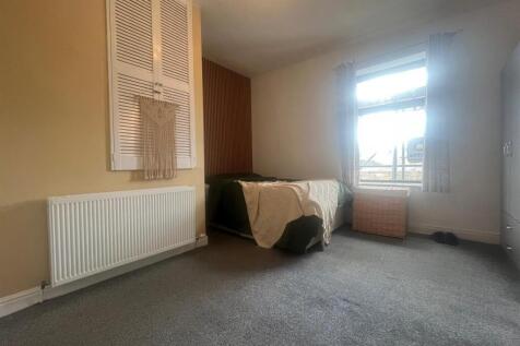 Holgate bed1 3.jpg