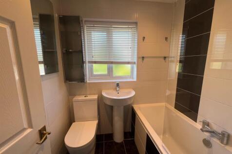 foxwood bathroom1.jpg
