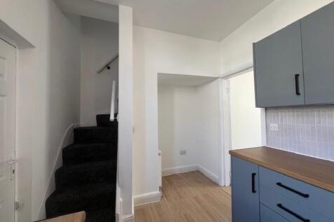 grange kitchen2.jpg