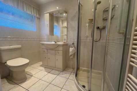 bolland showerroom.jpg