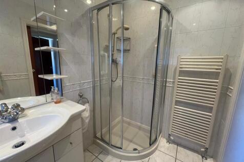 bolland showerroom1.jpg
