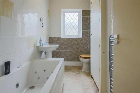 water st bathroom.jpg