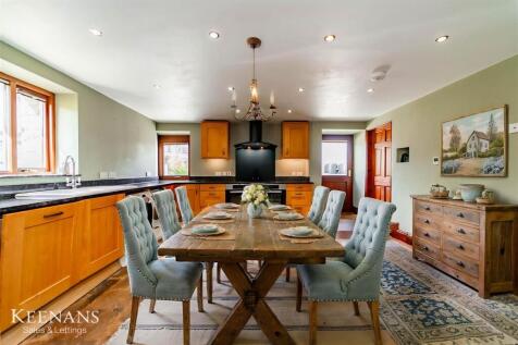 3 - Dining Room - Farmhouse - 4.jpg