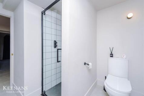 Flat below 500 4.jpg