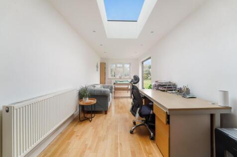 ROUNDWOOD VIEW (11).jpg