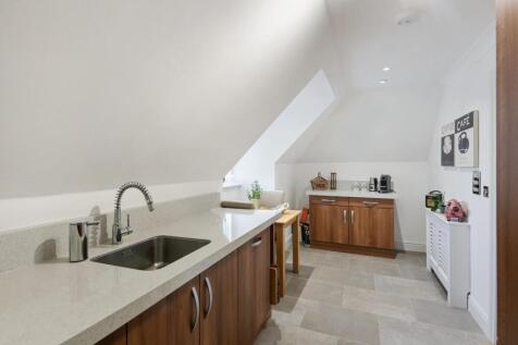 HIGHDOWN CLOSE,10 (12).jpg