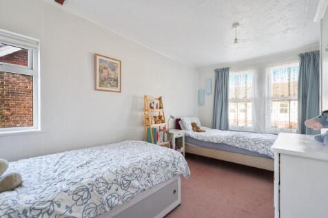 FERNDALE ROAD (5).jpg