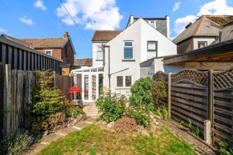 FERNDALE ROAD (14).jpg