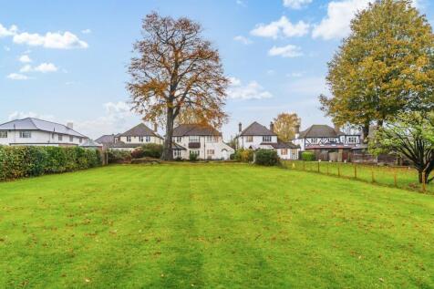 LONGCROFT AVENUE (6).jpg