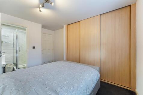 BISHOPS HOUSE, FLAT (14).jpg