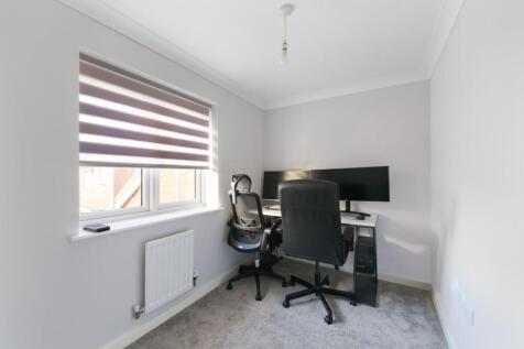 HAYTON CRESCENT,  4.jpg