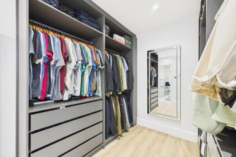 Dressing Room 2