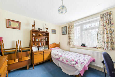 CAM01354G0-PR0483-STILL005