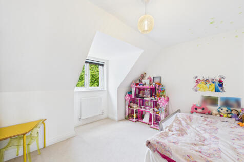 CAM01354G0-PR0546-STILL004