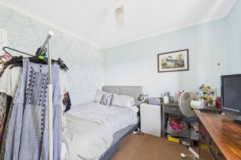 CAM01354G0-PR0551-STILL005