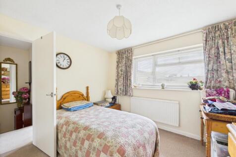 CAM01354G0-PR0566-STILL013