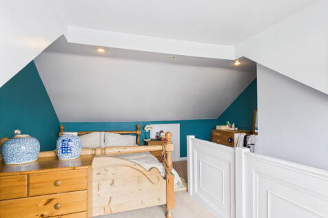CAM01354G0-PR0569-STILL014