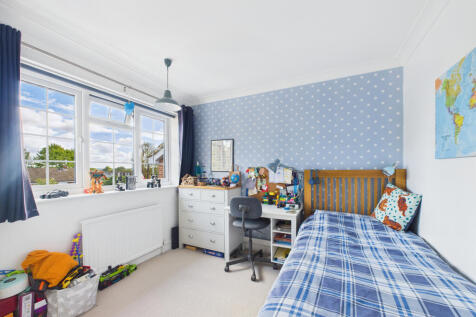 CAM02909G0-PR0483-STILL020