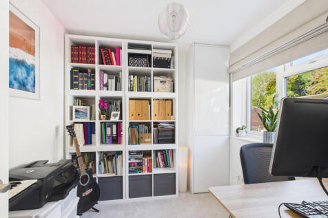 CAM02909G0-PR0508-STILL013