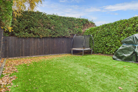 CAM01984G0-PR0527-STILL002