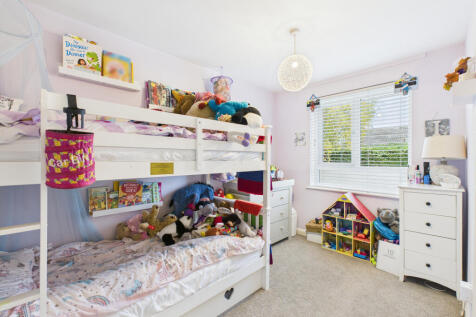 CAM01984G0-PR0527-STILL022