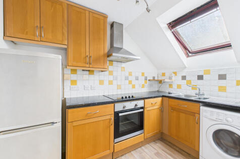 CAM01984G0-PR0533-STILL004