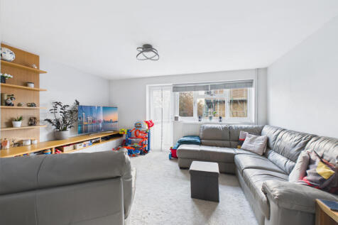 CAM01984G0-PR0535-STILL003