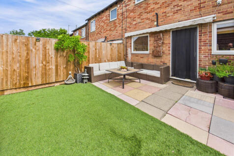 CAM01354G0-PR0563-STILL005