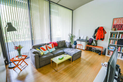Lounge/Kitchen/Di...