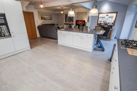 Kitchen-Diner-Lou...