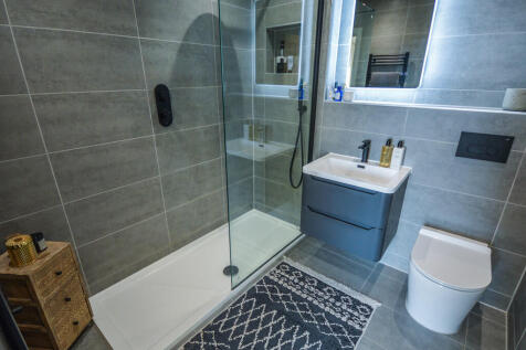 En Suite Shower R...