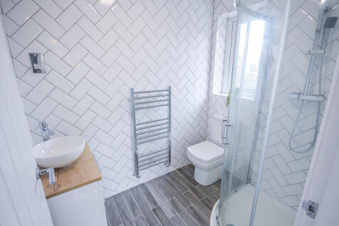 En-Suite Bathroom