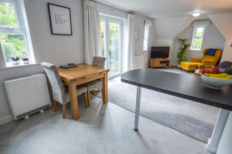 Kitchen/Breakfast...