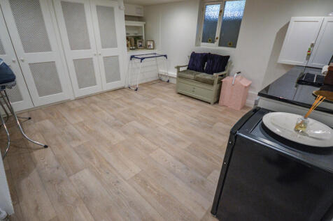 Chamber One / Uti...