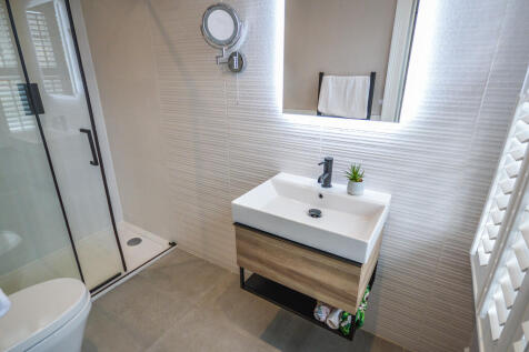 Ensuite Shower Ro...