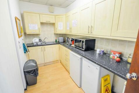 Communal Kitchen 