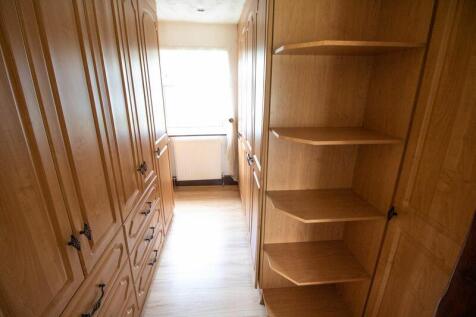 Walk in Wardrobe ( off Master bedroom)