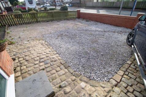 Front Garden/Driveway