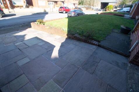 Front Driveway and Garden