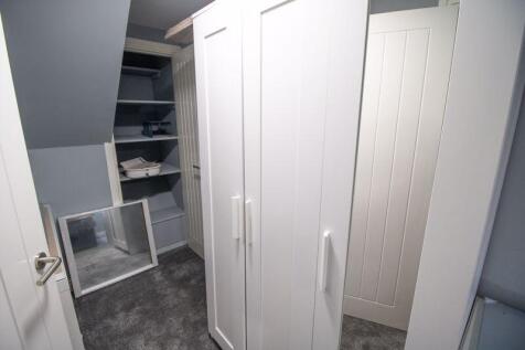 Room 2 - Bedroom (Floor 2)