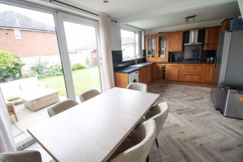 Dining Area/Kitchen